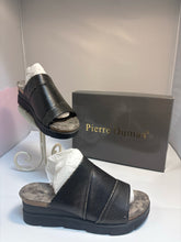 SIZE 8.5 PIERRE DUMAS Sandals
