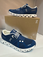 SIZE 8.5 ON CLOUD Sneakers