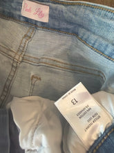 SIZE 13 PINK LILY LIGHT WASH Jeans