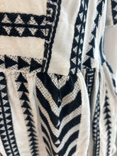 SIZE M OLD NAVY BLK WHT Dress