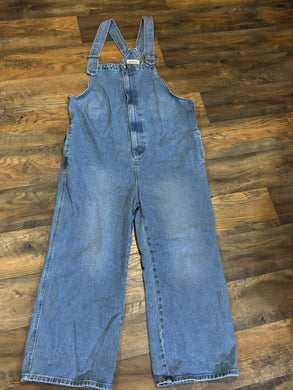 SIZE L LISTICLE Jumpers