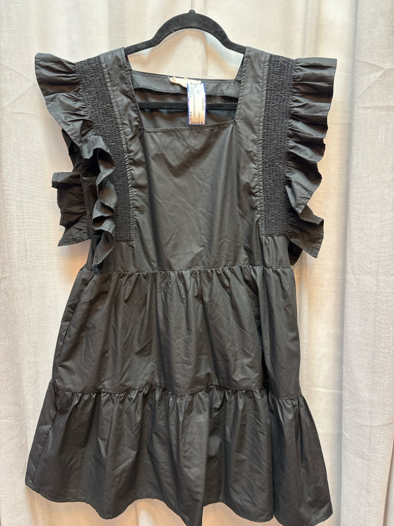 entro black dress Solid Sleeveless Accented Pearl Button Closure Front Mini catching contrast stitching and clean lines in this cotton midi Entro Black Solid Long Sleeve