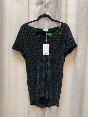 SIZE 2X ANDREE Tops