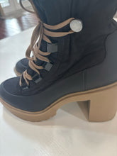 SIZE 9 DOLCE VITA Booties