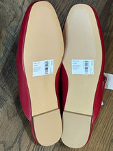 SIZE 8.5 BANANA REPUBLIC Flats