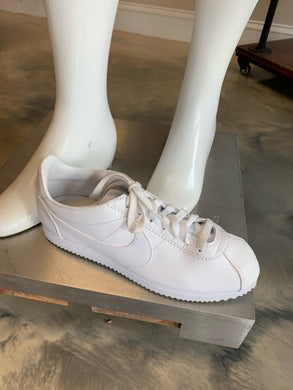 SIZE 10 NIKE Sneakers