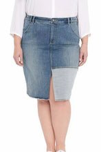 SIZE 14 NYDJ Denim Skirt