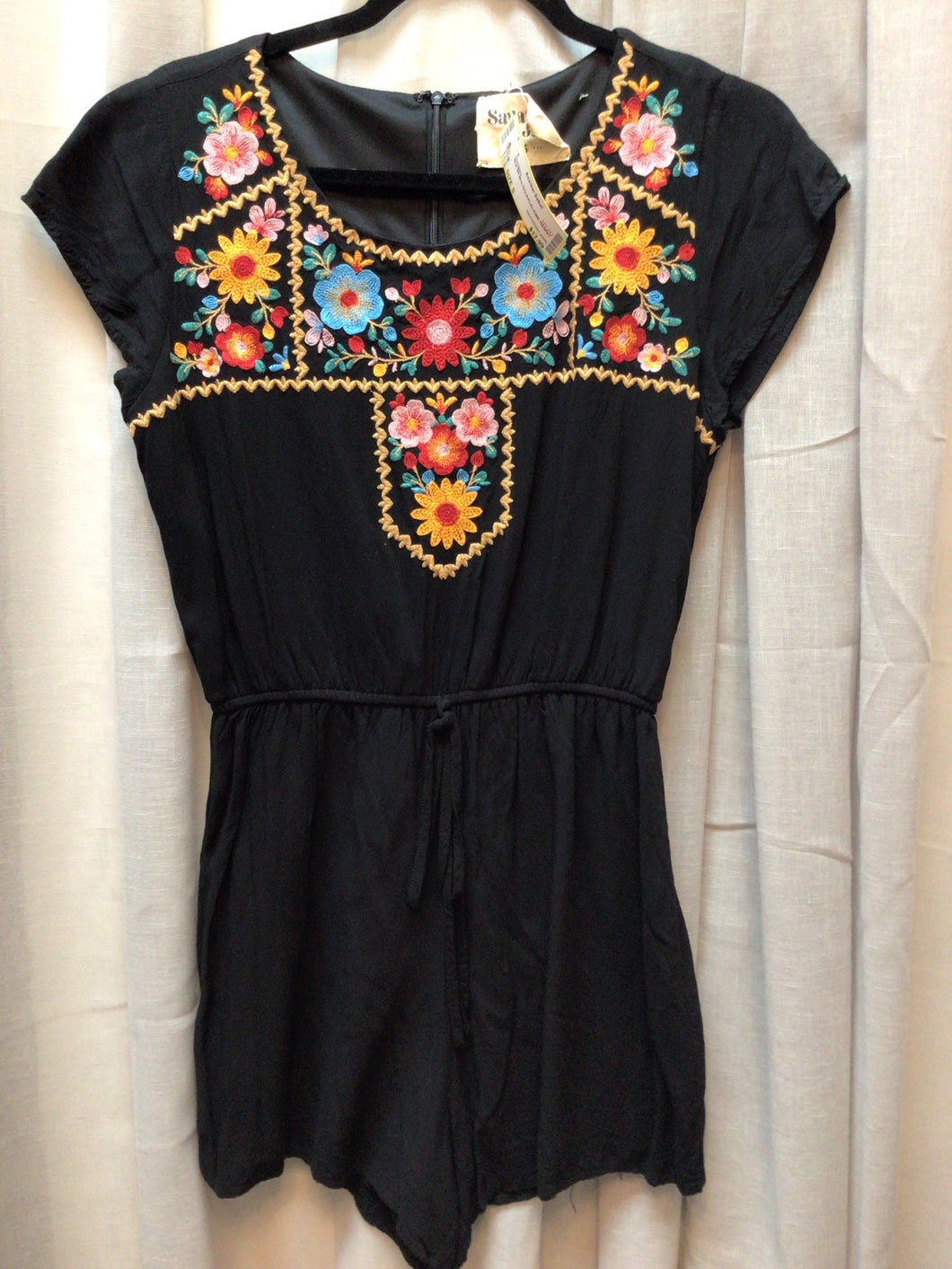 SIZE S SAVANNAH JANE Rompers