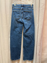SIZE 7 RISEN MEDIUM WASH Jeans