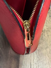 LOUIS VUITTON Tote