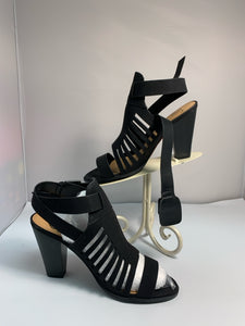 SIZE 8 SODA Heels