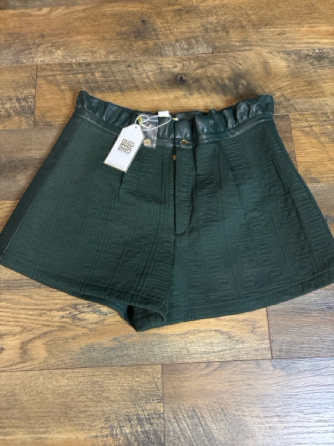 SIZE L EMILY MCCARTHY Shorts