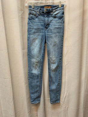 SIZE 0 JUDY BLUE Jeans