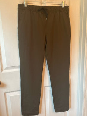 SIZE 6 LULULEMON Active Bottoms