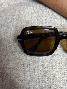 RAY BAN Sunglasses
