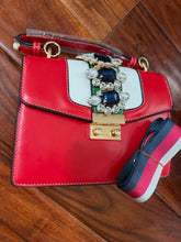 IZZY K Crossbody