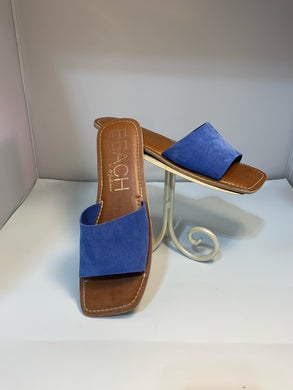 SIZE 9 BEACH BY MATISSE Sandals