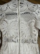 SIZE 0 SHOWPO White Dress