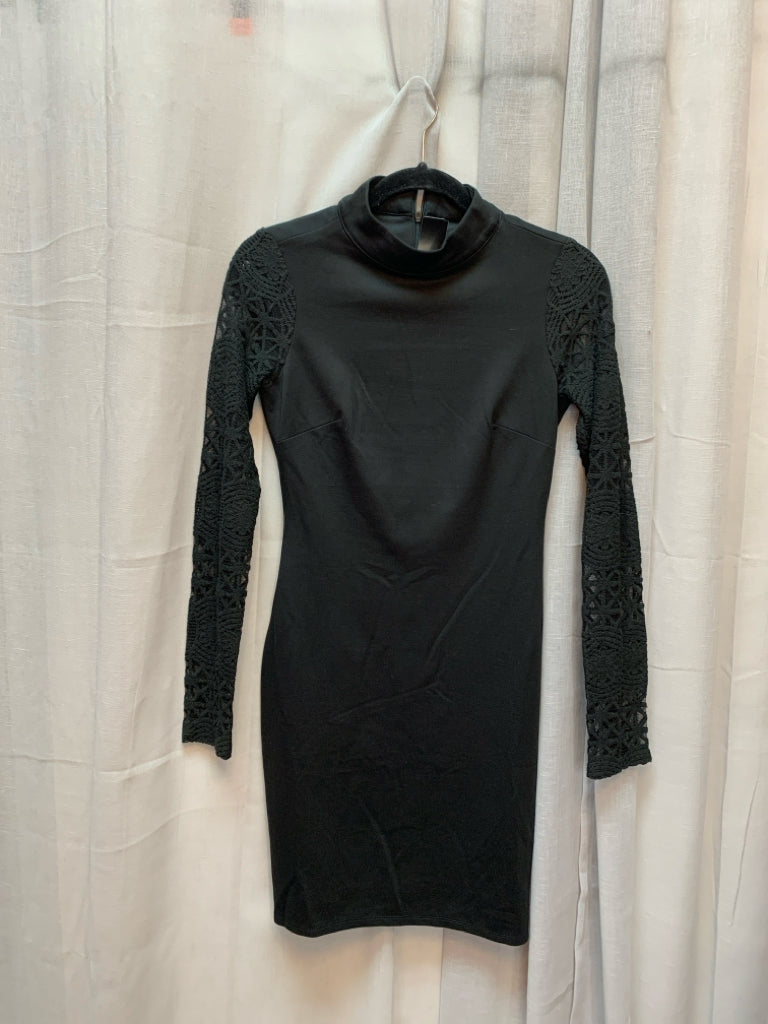 SIZE XS LULUS Dress