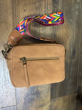 UNIVERSAL THREAD Tote