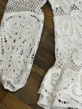 SIZE 0 SHOWPO White Dress