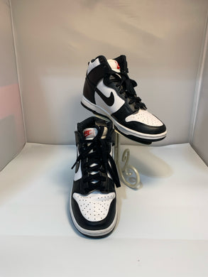SIZE 7 NIKE Sneakers