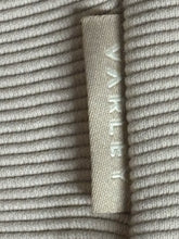 SIZE XS VARLEY SWEATSHIRT