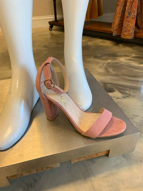 SIZE 7.5 ROUGE Heels