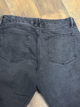 SIZE 15 GOOD AMERICAN Jeans