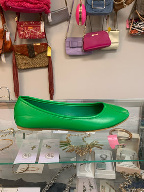 SIZE 8 AKA Flats