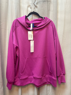 SIZE 2XL DEAR SCARLETT SWEATSHIRT