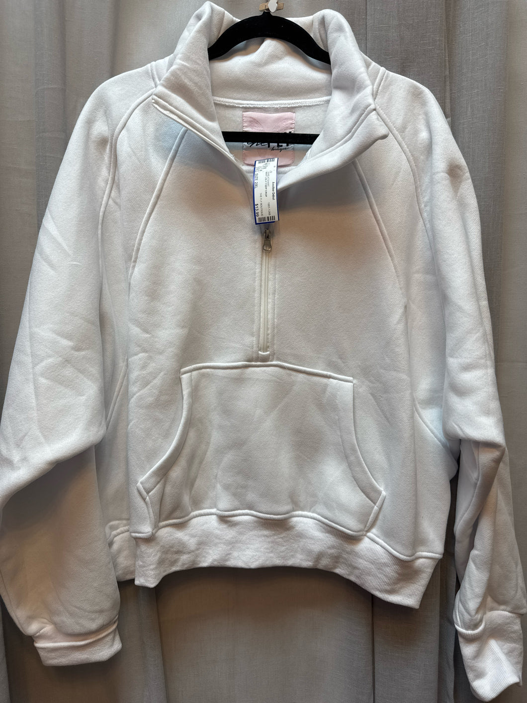 SIZE 2XL THE FLY BOUTIQUE SWEATSHIRT