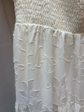 SIZE S ZESICA Ivory Dress