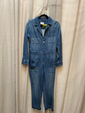 SIZE S UNIVERSAL THREAD Jumpers