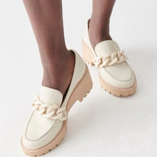 SIZE 8.5 DOLCE VITA Loafers