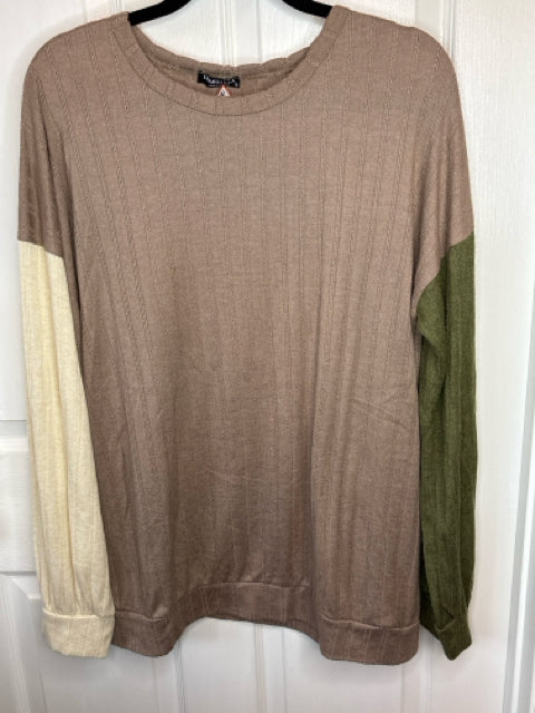 SIZE 2X HEIMISH USA Tops