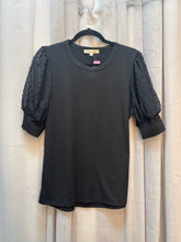 SIZE L ABOVE AND BEYOND Black Tops