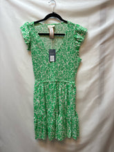 SIZE S UNIVERSAL THREAD Dress