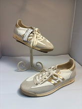 SIZE 9 BACK 70 Sneakers
