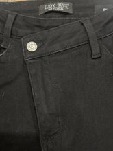 SIZE 3 JUDY BLUE Jeans