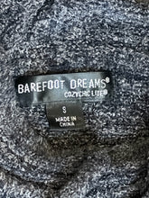 SIZE S BAREFOOT DREAMS SWEATSHIRT