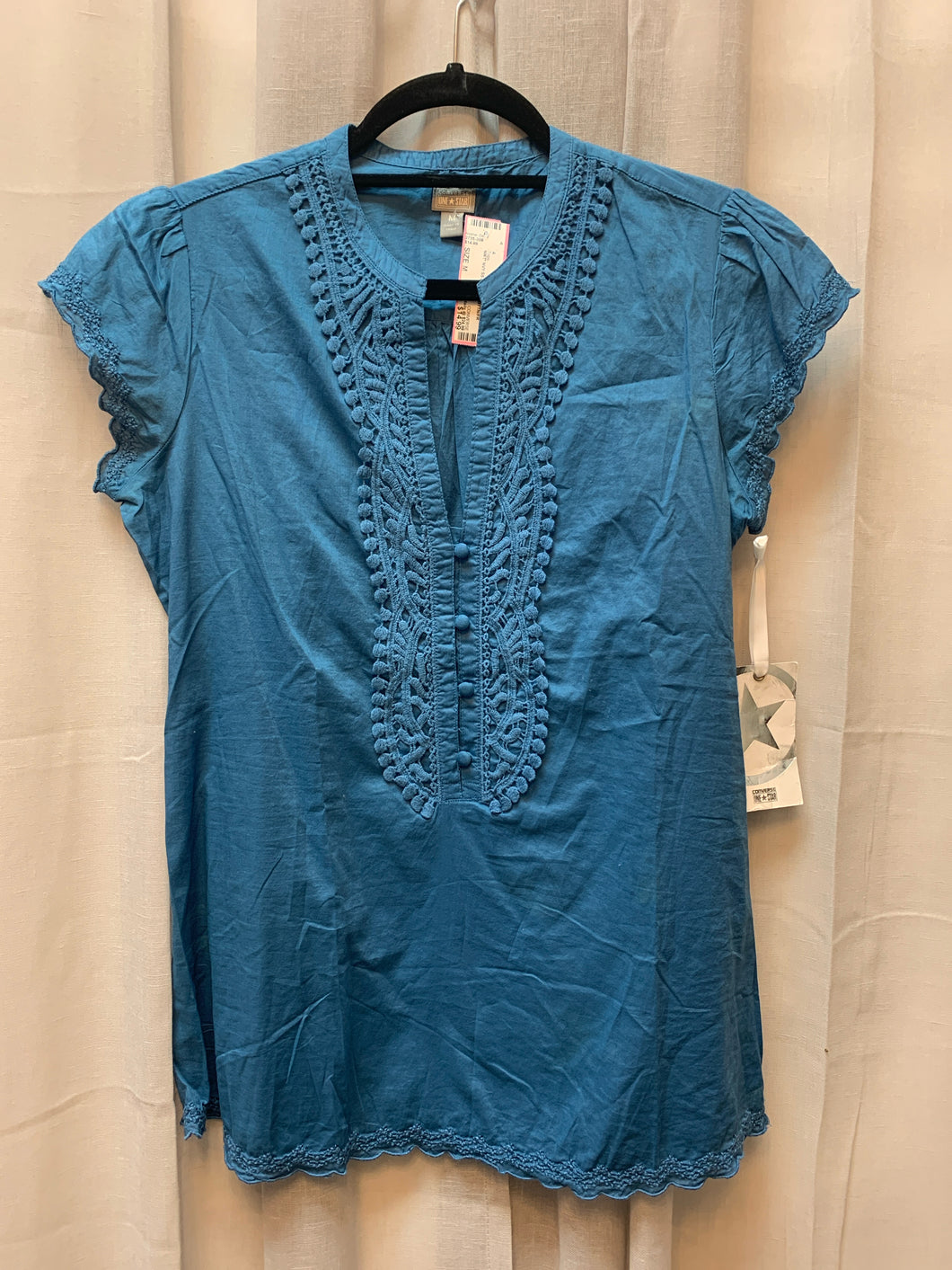 SIZE M CONVERSE Tops