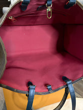LOUIS VUITTON Tote