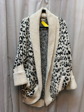 Size 2X/3X SWEET LOVELY cardigan