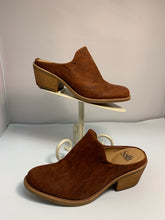 SIZE 6.5 sofft Booties