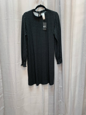 SIZE L ADRIANNA PAPELL Dress