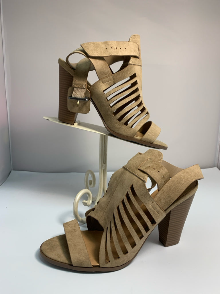 SIZE 9 SODA Heels