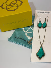 KENDRA SCOTT Jewelry Set
