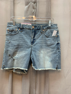 SIZE 6 SEVEN7 Shorts