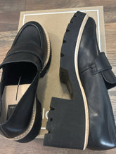 SIZE 8.5 DOLCE VITA Loafers